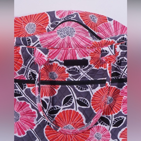 VERA BRADLEY Weekend Traveler Duffel w/Shoulder Strap Cherry Blossom - Picture 5 of 5